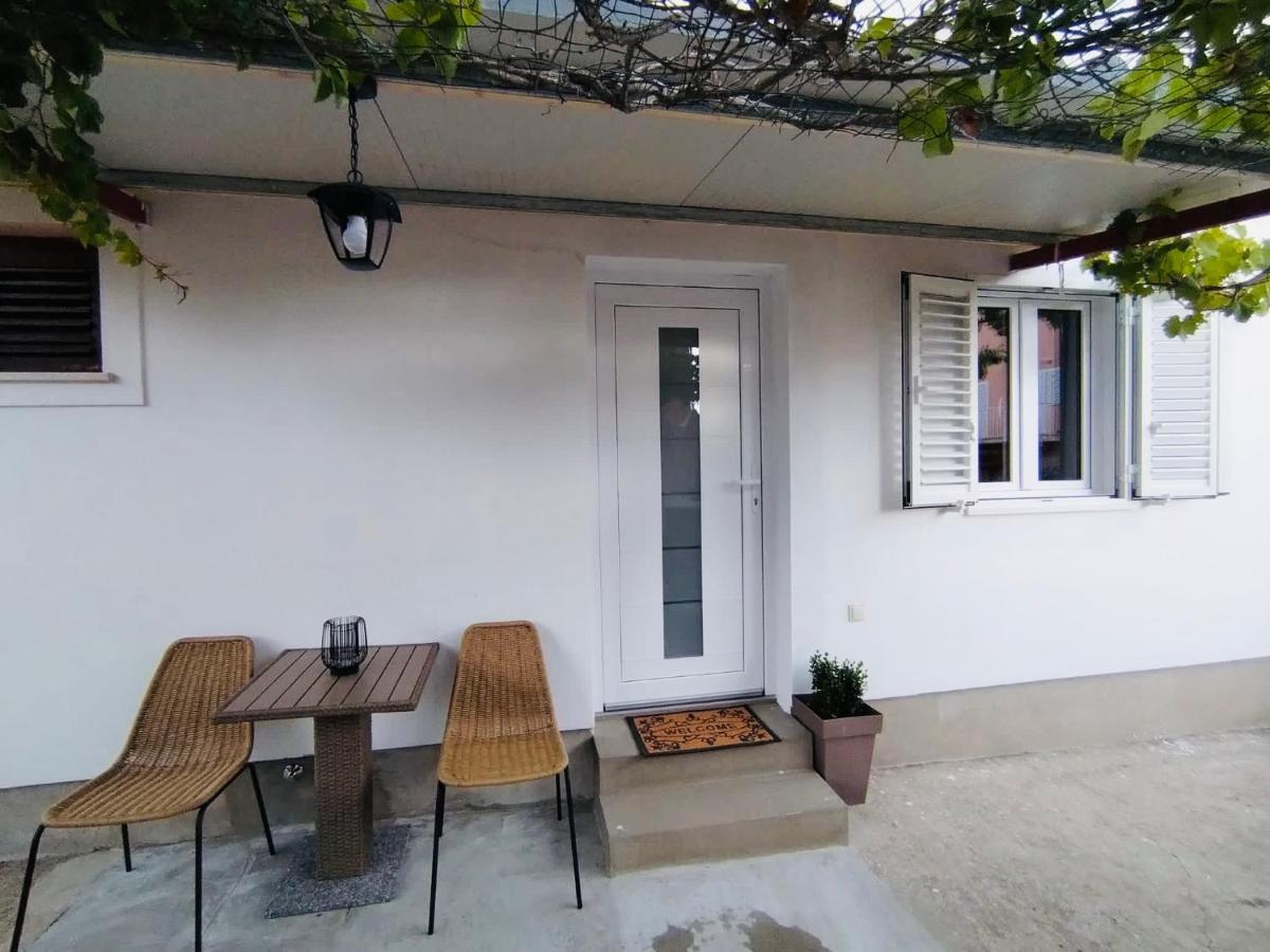 Aurora Apartment Hvar Town
