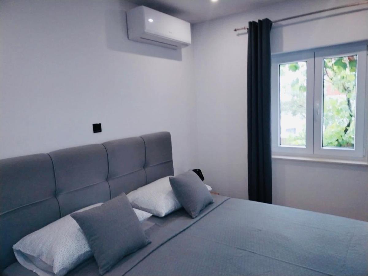 Apartman Aurora *